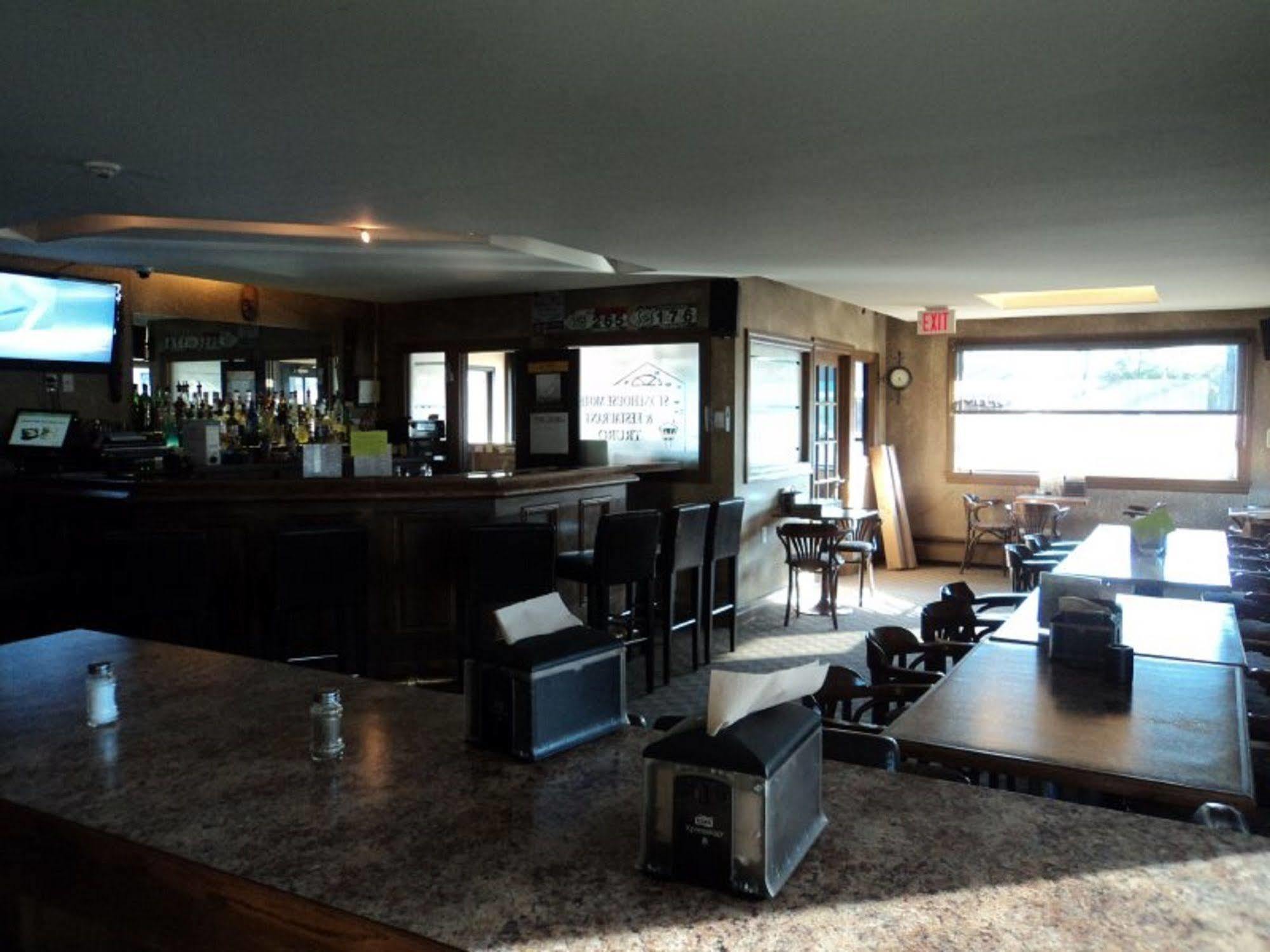 Stonehouse Motel And Restaurant Τρούρο Εξωτερικό φωτογραφία