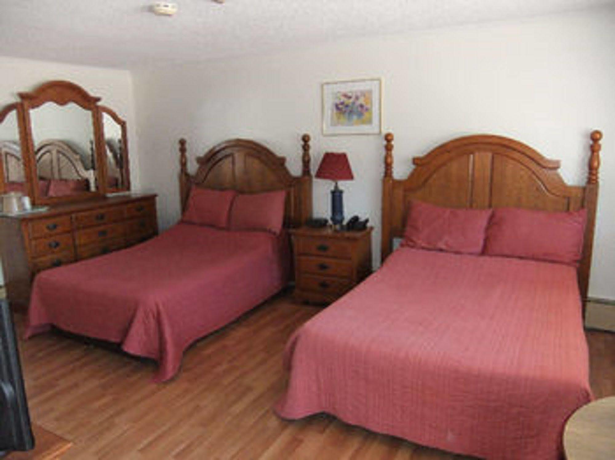 Stonehouse Motel And Restaurant Τρούρο Εξωτερικό φωτογραφία